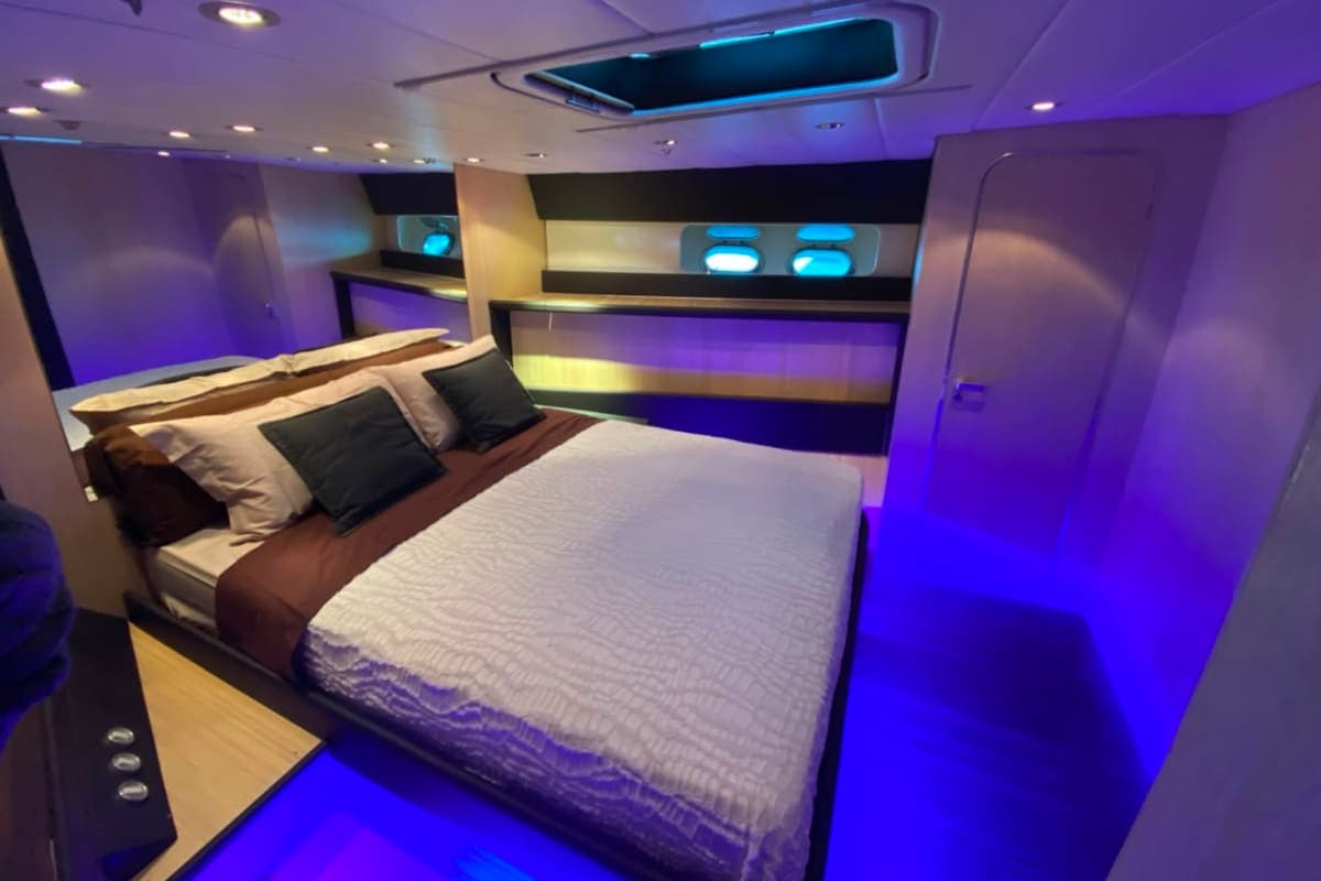 Location Yacht de Luxe Privatisé – Leopard 23 (23m / 15 PAX) 5